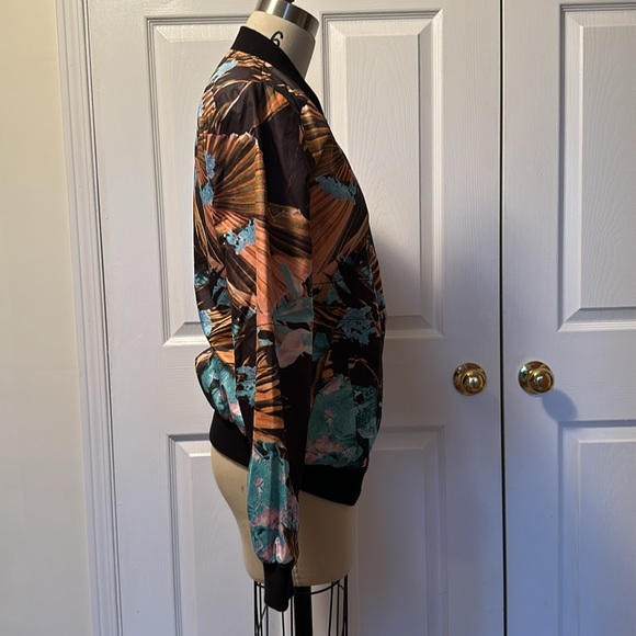 Fifteen & Half Reversible Jacket - Picture 2 of 8